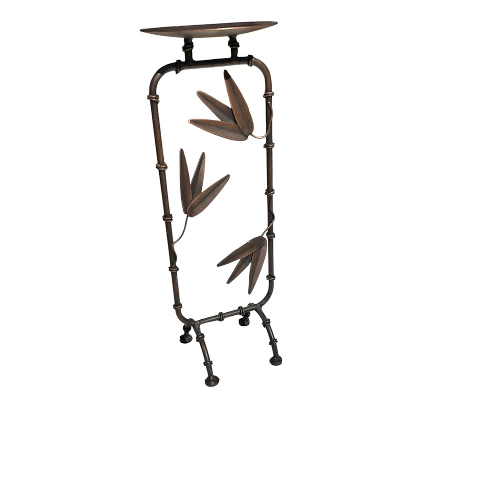 Metal candle holder with Leaf Design